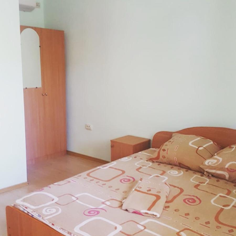 פיזונדה Sun Hotel Guest House מראה חיצוני תמונה